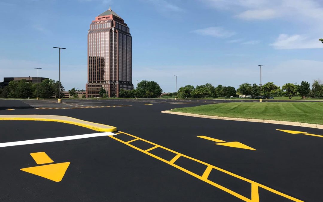 Choosing the Best Asphalt-Based Sealer for Parking Lots