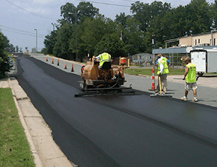 charlotte-north-carolina-asphalt-sealcoating-application